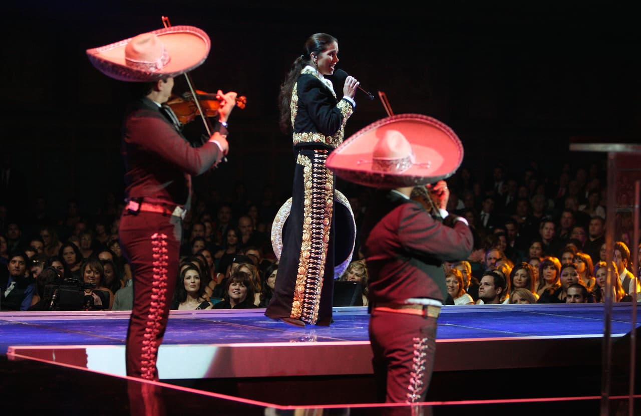 Incluso, se sabe que en el mundo de la charrería el color del traje tiene un significado.