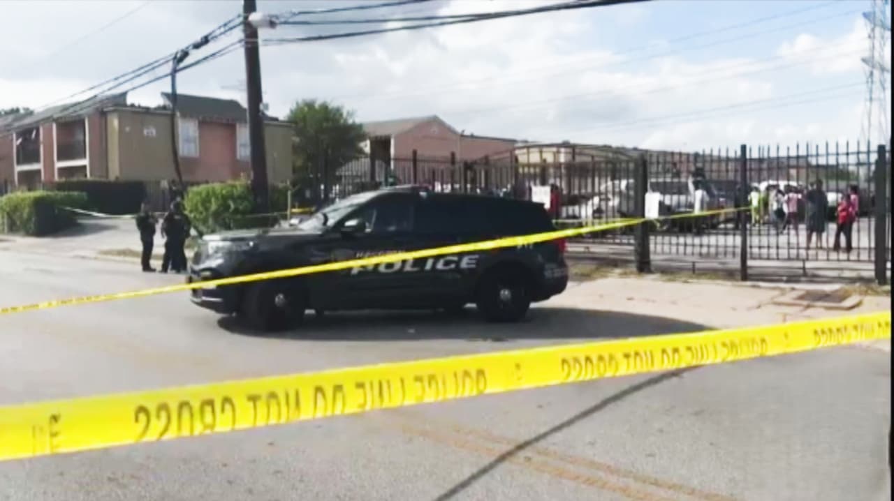 Oficiales disparan contra sospechoso armado en el área de Gulfton, en Houston
