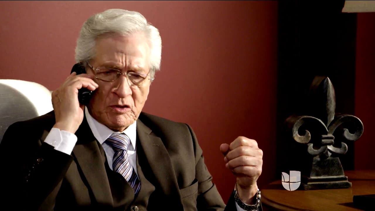 Don Pedro llamó a Fabiola para darle el pésame por la muerte de sus padres.