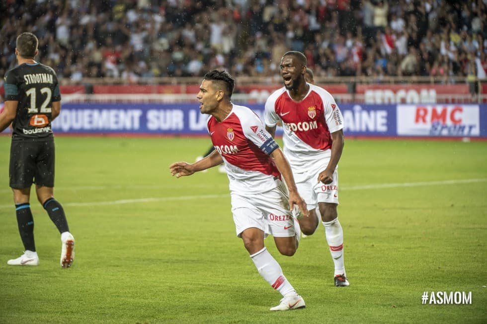 1. A.S. Mónaco (Francia) - 218.1 millones de dólares de balance positivo.