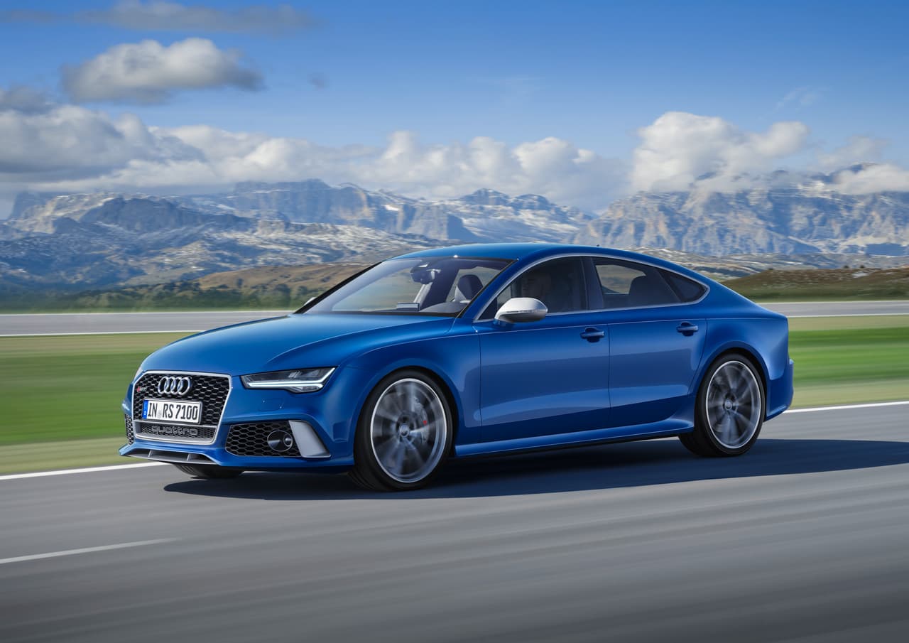 <b>“Algunos monstruos son reales”</b>, expresa Audi en broma al hablar de su
<b> RS7 Sportback</b>. Bien podría considerarse así este deportivo de motor TFSI V8 de 560 caballos de fuerza. Con la variante TFSI de 
<b>605 caballos</b>, la marca afirma que llega a 
<b>190 millas por hora.</b>