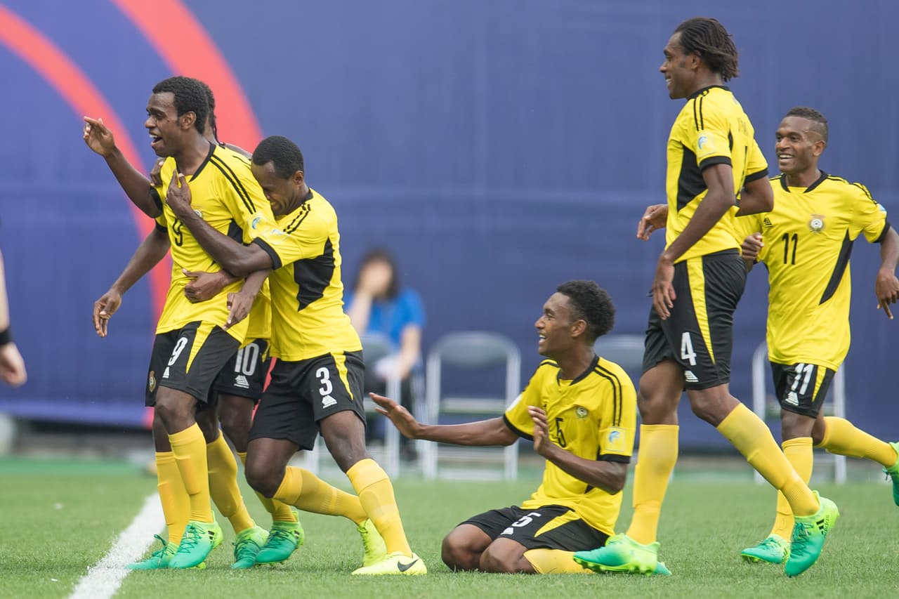 Sin embargo, en el segundo tiempo, al minuto 7 y al 17, Vanuatu marcó dos tantos que le permitieron llegar al empate ante la sorpresa mexicana.