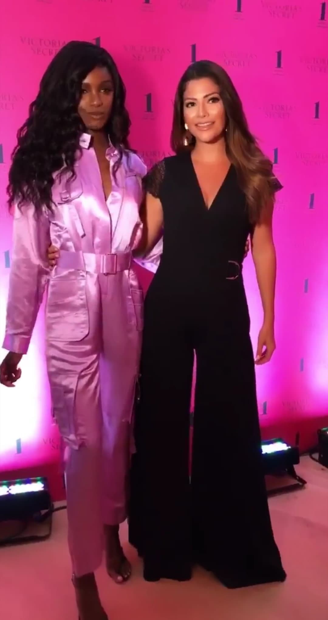 “Pasaron los años y la vida me llevó por otro rumbo a cumplir el resto de mi lista de sueños, podría decir que ese solo fue el que no taché en mi lista”, escribió junto a las fotografías.
<br>