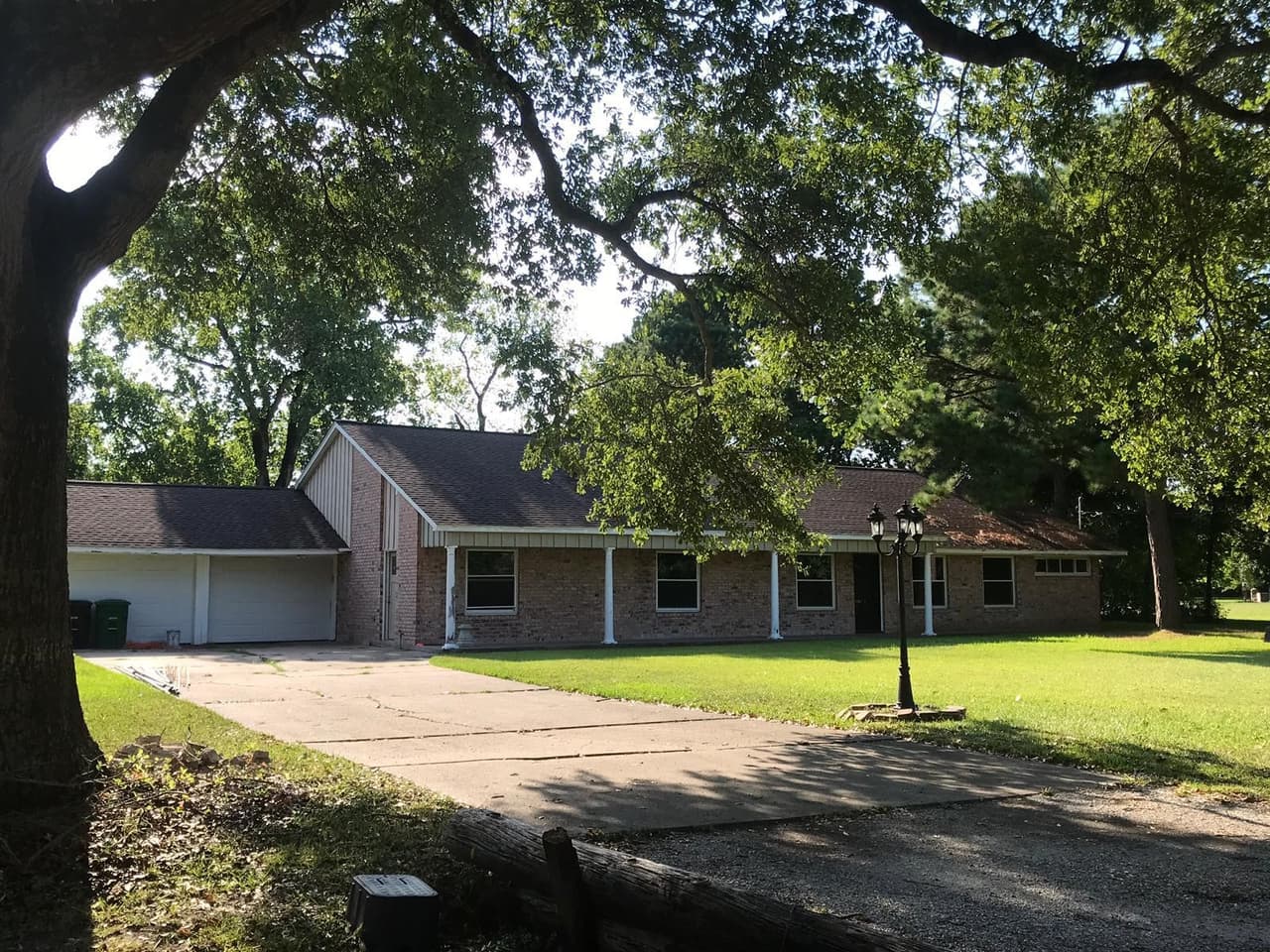 La segunda casa en Houston se encuentra en la cuadra 8200 de Wateka Drive y fue construida en 1959. El precio conjunto de ambas propiedades en Texas es de más de un millón de dólares.