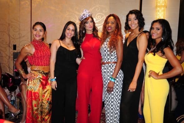Aleyda Ortiz compartió con las chicas que audicionaron en Nueva York para Nuestra Belleza Latina 2015. ¡Y hasta consejo le dio a las chicas!