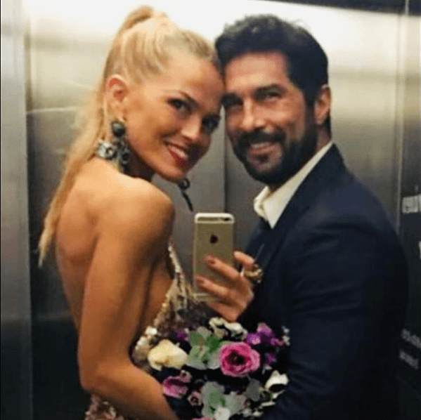 Sin embargo, el actor de 42 años dijo al programa que no pierde la esperanza de retomar su relación con la también diseñadora de modas para entregarle el anillo.