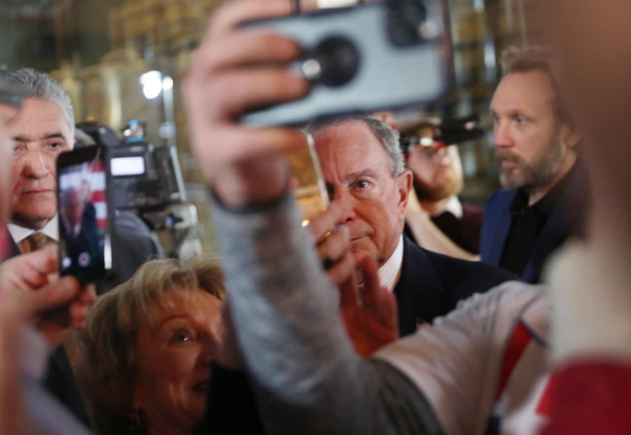 <b>Mike Bloomberg.</b> El supermartes es su estreno en la búsqueda de delegados, ya que no participó en los caucus y primarias anteriores. Se presenta como un empresario exitoso con ideas de centro que puede competir de millonario a millonario con Donald Trump.