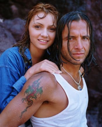 "
<b>Yo era fan enferma de Eduardo Palomo</b> y de repente mi primera telenovela y me toca que es mi hermano, me abrazaba y era su hermanita chiquita, no podía ni comer, lo veía y 
<b>no podía respirar de la emoción de estar cerca de Eduardo Palomo</b> y como compañero el mejor, un gran hombre", recordó sobre el actor fallecido en 2003. 
<br>