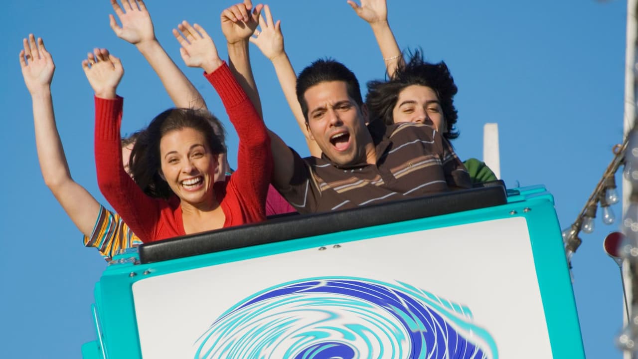 <h2 class="cms-H2-H2">2.- Belmont Park</h2>
<br> 
<br>Si buscas atracciones clásicas para pasar un día muy divertido, este parque puede ser tu opción. No te pierdas su montaña rusa a la orilla de la playa.
<br> 
<br>¿Cuánto vas a gastar? 
<b>La entrada cuesta $60 y el estacionamiento $0.</b>