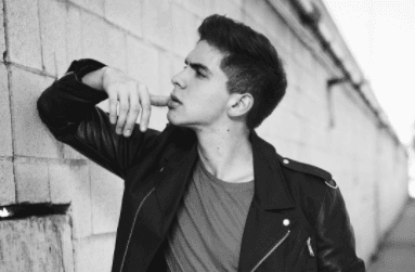 Finalista de La Banda 2015 piensa que los XV de Rubí son una trampa para los inmigrantes