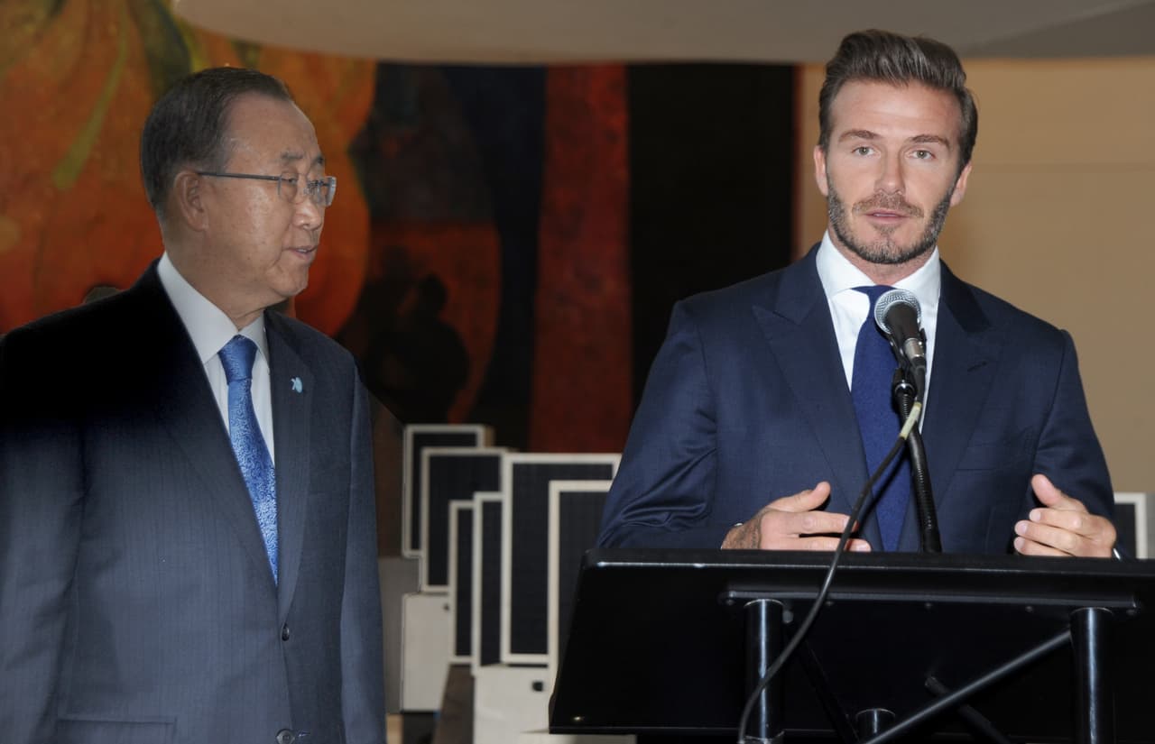 Ofreció un discurso ante los medios.