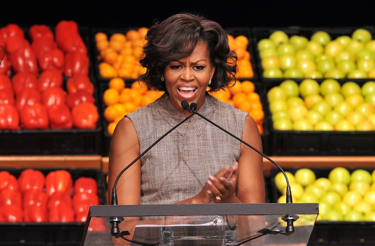 Entre las acciones más controversiales estuvieron las que tomó para mejorar la calidad de la comida que se sirve en las escuelas incrementando el número de frutas, vegetales y granos enteros en las comidas y disminuyendo la cantidad de sodio, azúcar y grasas. Para ello, a través del departamento de agricultura y el Healthy, Hunger-Free Kids Act, modificó el estándar nutricional para la comida que se sirve en los comedores estudiantiles, algo que no se había hecho en los últimos 30 años.