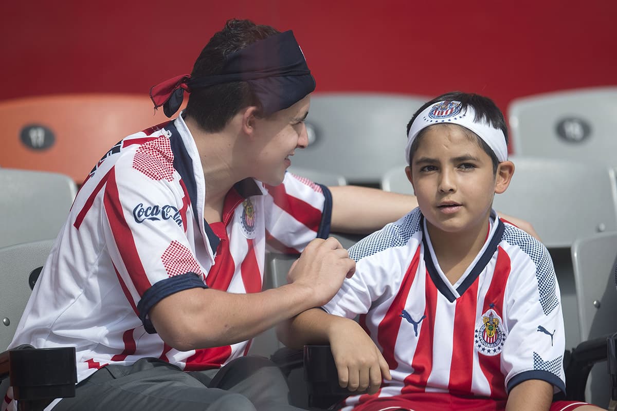 Foto de accion del partido America vs Guadalajara correspondiente a la jornada 11 del torneo Apertura 2018 de la Liga BBVA Bancomer realizado en el estadio Azteca. Action photo of the America vs Guadalajara game corresponding to day 11 of the 2018 Apertura tournament of the BBVA Bancomer League held at the Azteca stadium. EN LA FOTO: