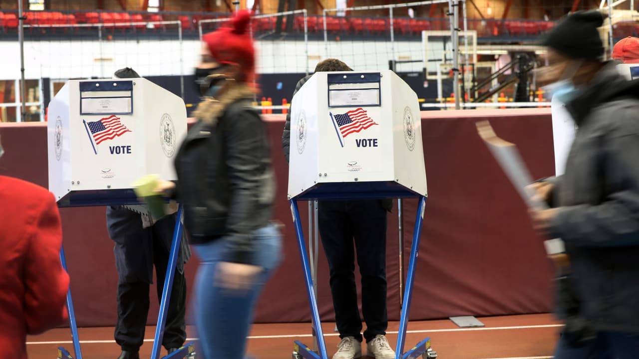 ¿Cuál de los candidatos demócratas a la alcaldía obtendrá el voto de los neoyorquinos latinos?