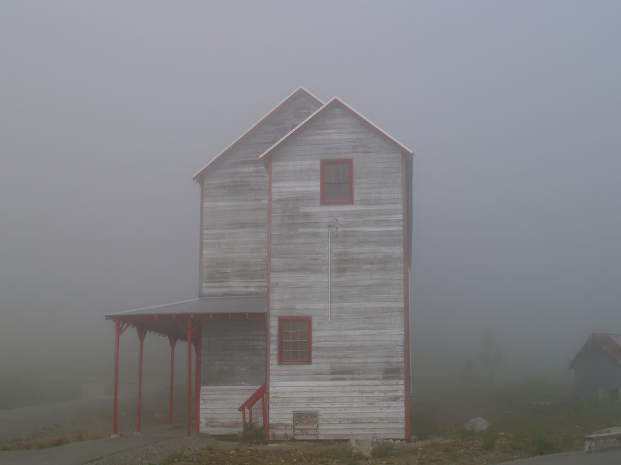 Los celtas celebraban un día muy especial que corresponde a nuestro 1 de noviembre, le llamaban Samonis, Samain o Samhain y según sus creencias ese era un día en que estaban sueltas las almas en pena y los muertos vagaban entre los vivos.
