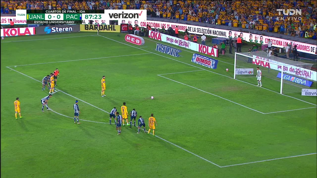 ¡GOL!  anota para Tigres. André-Pierre Gignac