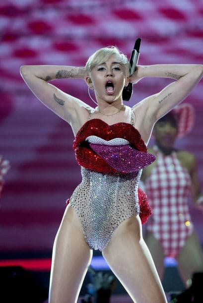 En la entrevista, Miley Cyrus también atribuyó el twerking a Elvis Presley.