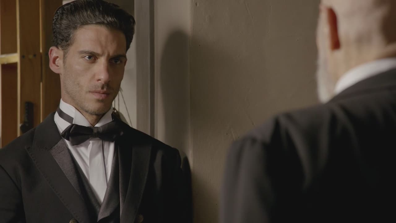 Pero tu mayor preocupación es encontrar la verdad sobre tu hermana, por eso las palabras de Don Benjamín se te quedaron muy grabadas.