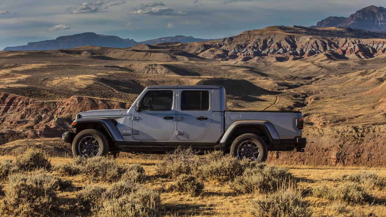 La 
<b>capacidad de carga máxima</b> de la nueva Jeep Gladiator es de 1,600 libras, lo que la hace competitiva pero no la coloca en el tope del segmento.