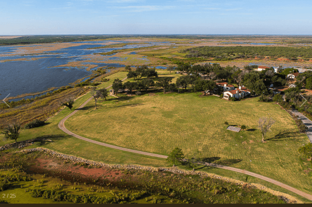 Magnate deportivo Stan Kroenke compra en Texas uno de los ranchos más grandes de EEUU
