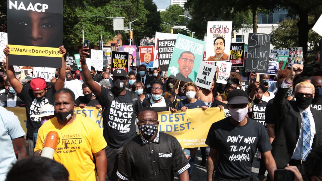 Atlanta y Nueva York implementan medidas para combatir el abuso de fuerza de sus departamentos de policía
