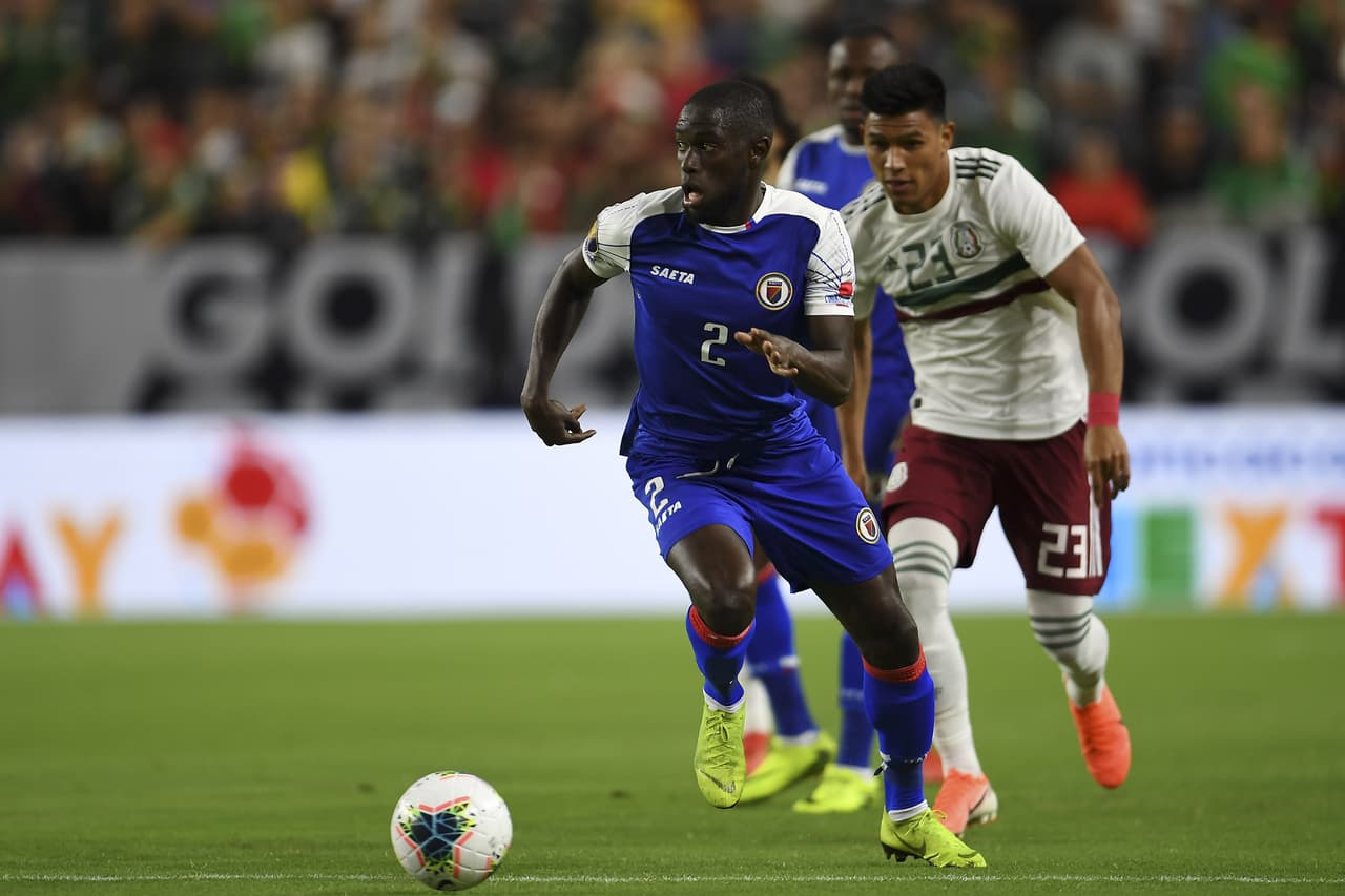 En los minutos iniciales la oncena caribeña se volcó al ataque, intentando sorprender al Tricolor con un gol tempranero para defender esa ventaja con todo, a piedra y lodo. Pero no fue posible para la sensación del torneo.