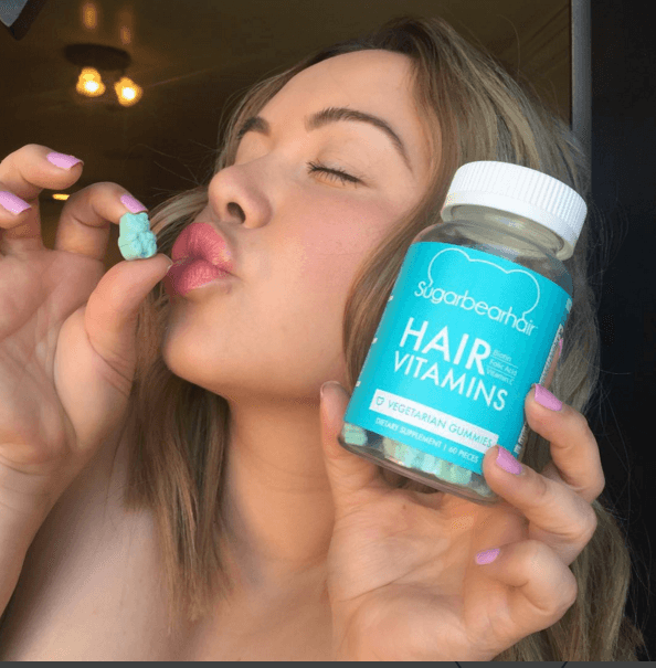 Su afición por la moda la ha llevado a buscar los productos más sofisticados para el cuidado de su piel y cabello.