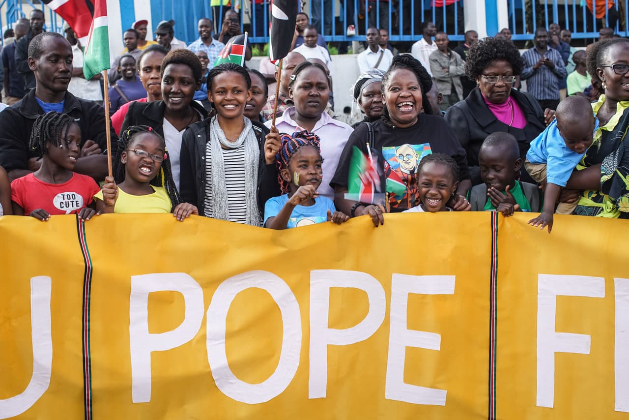Alrededor de 300,000 personas asistieron a la misa del Papa en Nairobi.