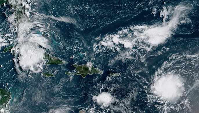 Fred traerá fuertes lluvias al sur de Florida este sábado y se forma la tormenta tropical Grace en el Atlántico