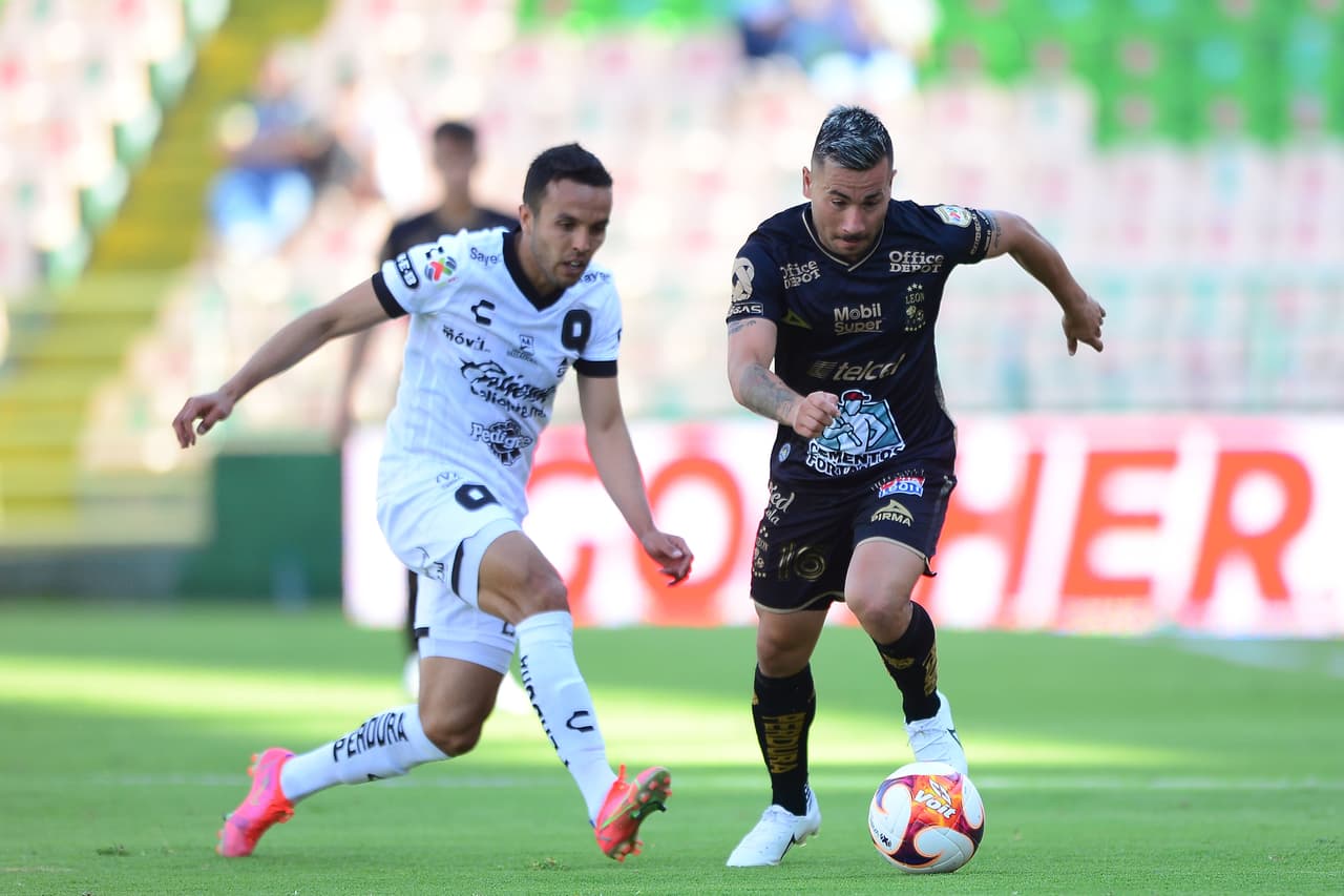 Con dos goles de Ángel Mena desde los once pasos, León consigue vencer 2-1 al Querétaro y toman el cuarto lugar de la tabla de manera momentánea.