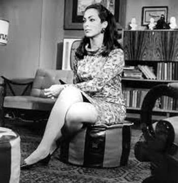 <b>Teresa (1965)</b>
<br>Seis años después del lanzamiento de la primera versión se hizo una adaptación para Brasil con Georgia Gomide como protagonista. Los guionistas siguieron el argumento original en el que Teresa construye una red de mentiras para enamorar a un rico, pese a que todo es descubierto en su fiesta de compromiso.