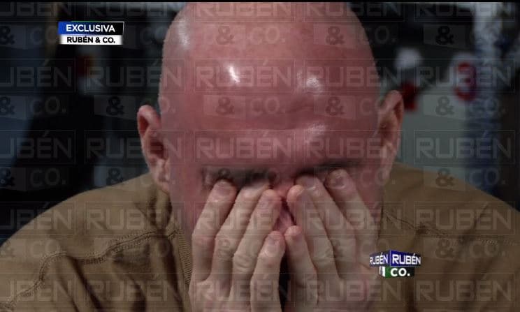 “Le pido perdón (a su papá) por las cosas que haya hecho mal y por lo que perdí la oportunidad de estar con él. Ahora que lo tengo una vez a la semana, lo veo los sábados, eso me da una felicidad bien grande. Pero sé que está sufriendo y yo soy el motivo. Yo soy el que estoy aquí”, dijo sin contener las lágrimas.