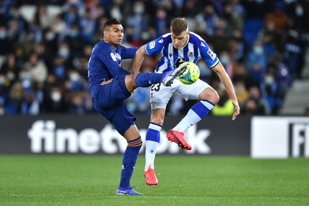 La defensa del Real Madrid brilla en San Sebastián, Luka Jovic se luce con gol y asistencia y el Madrid es lider solitario con 39 unidades.