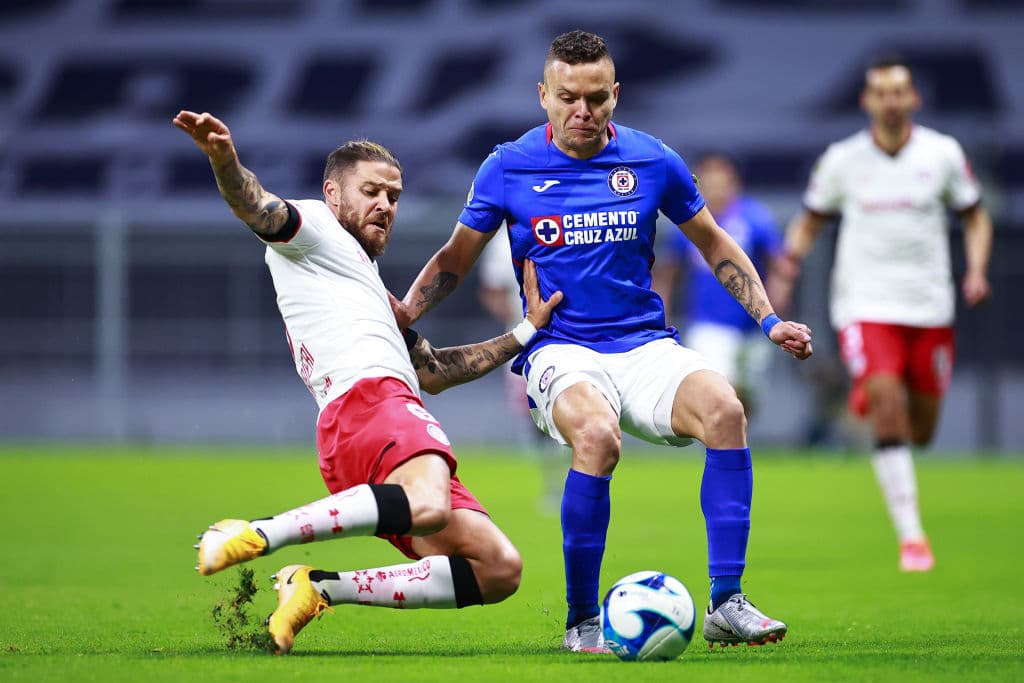 ‘Cabecita’ Rodríguez (6’) y ‘Piojo’ Alvarado (27’) hicieron los primeros dos para La Máquina. Barbieri (44’) descontaba y Canelo (45+2’) emparejaba desde los once pasos. Ya en la segunda mitad, Matías Fernández (63’) retomó la ventaja para los locales. En la J8, Cruz Azul visitará León y Toluca recibirá al Atlas.