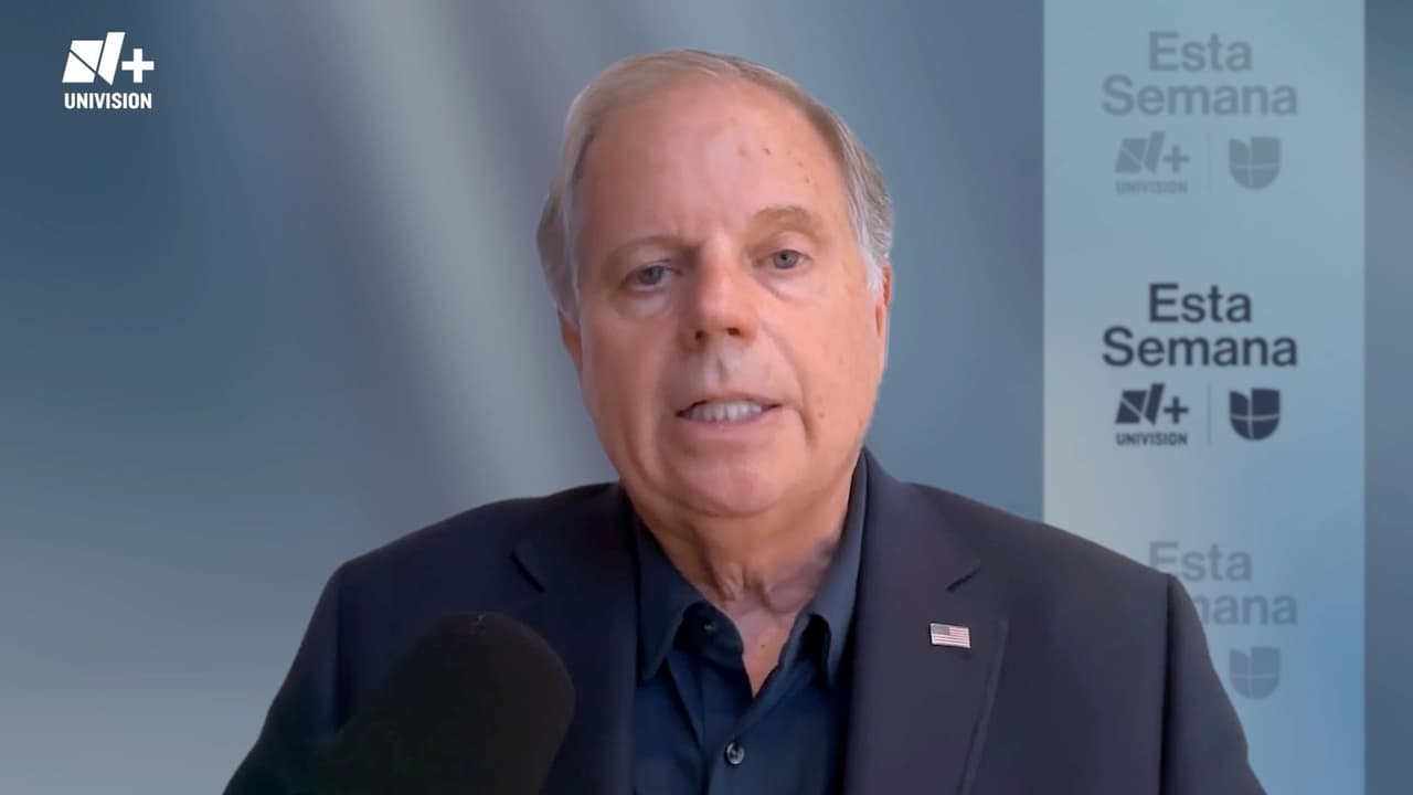 Doug Jones alerta de una “crisis para la democracia” por restricciones al voto por correo
