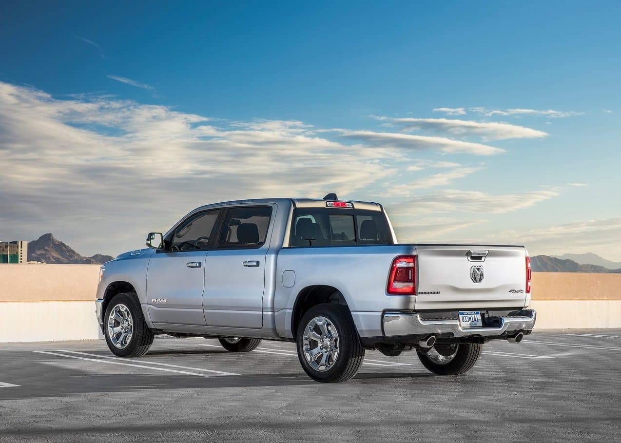 Para 2019, Ram mejoró absolutamente todo en su portafolio de pickups y los números son muestra de ello. Hasta septiembre de este año, el fabricante incrementó sus ventas en un impresionante 23%. Mucho tiene que ver que, en esta nueva generación, las pickups se pusieron a dieta, mejoraron su economía de combustible y agregaron más espacio para los pasajeros, sin tener que verse comprometidas en rendimiento, capacidad y durabilidad para el trabajo duro.
<br>