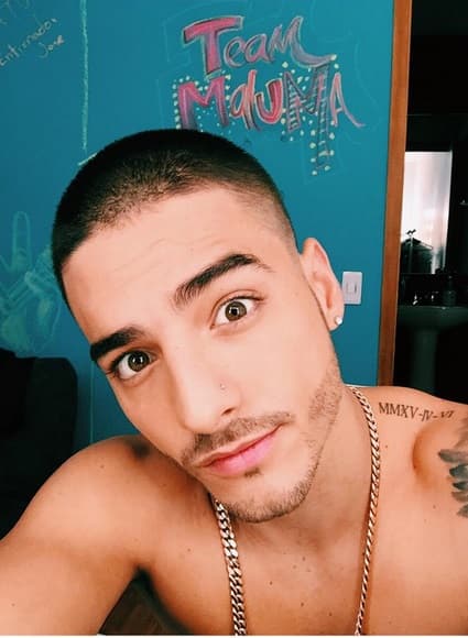 Maluma es fanático de tomarse selfies, y esta semana no dejó de hacerlo.