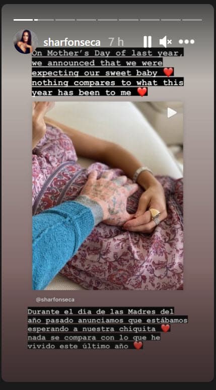 Con esta imagen recordó que justo hace un año, ambos anunciaron al mundo que 
<b><a href="https://www.univision.com/famosos/estamos-esperando-un-bebe-el-millonario-dj-gianluca-vacchi-se-convertira-en-padre-junto-a-sharon-fonseca" target="_blank">estaban esperando la llegada de un bebé</a></b>. En ese entonces aún no sabían que sería una niña. 
<br>