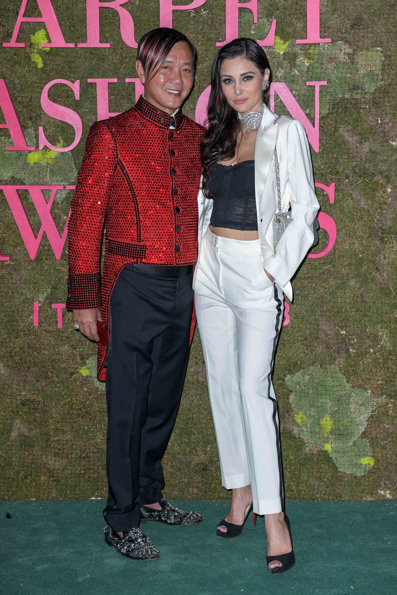 La modelo mexicana y Stephen Hung coincidieron en un desfile de Versace, comenzaron como amigos hasta que iniciaron una relación. Duraron año y medio de novios; se casaron 8 meses después de haberse comprometido en Hong Kong.
