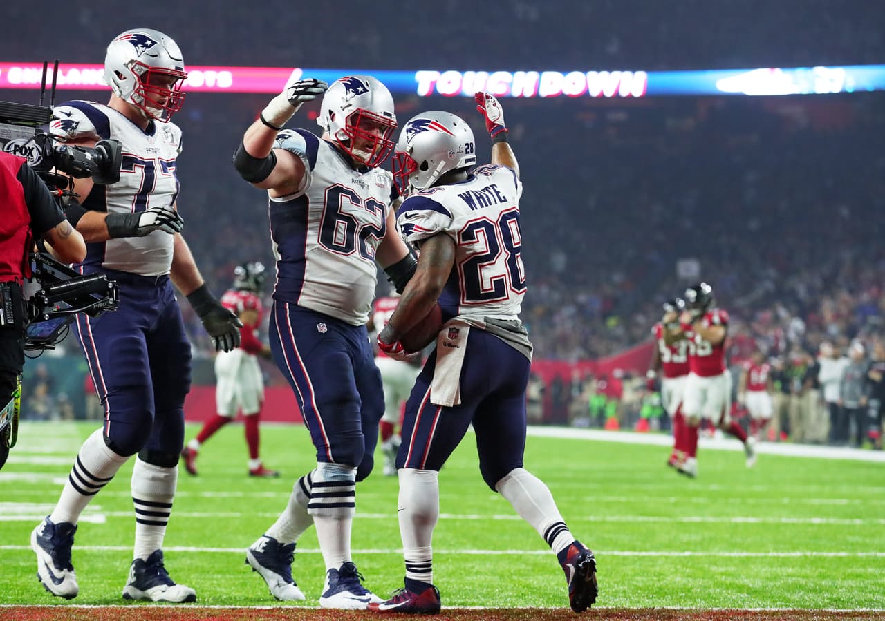 New England Patriots tuvo la fe de un minero y de a poco se acercó en el marcador con un nuevo tochdown de James White.