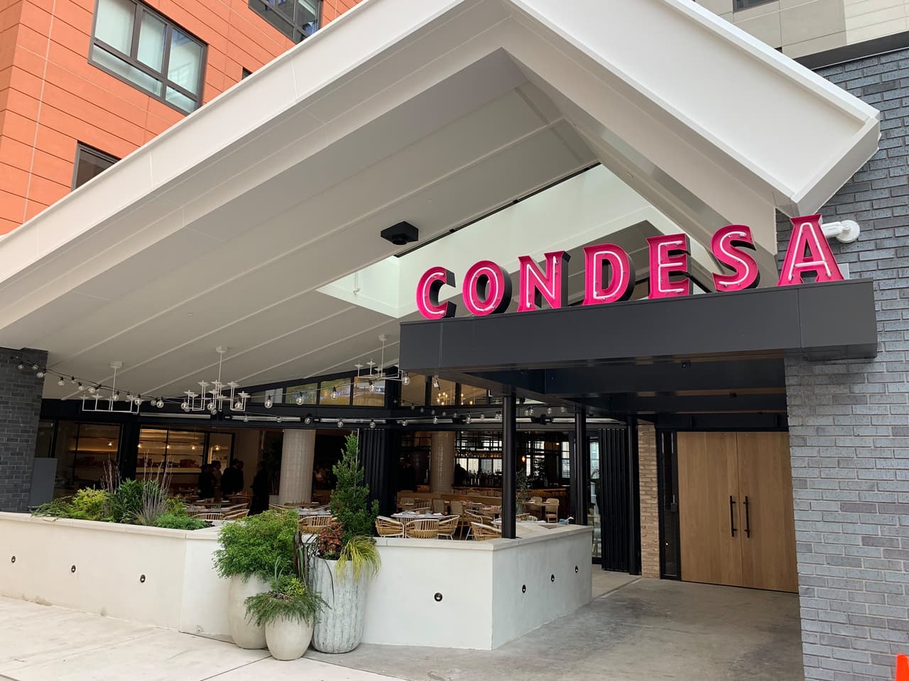 <b><a href="https://www.condesaphilly.com/?fbclid=IwAR3ofsGOCpdyg8Lv-4wfdgGh_In9OGxSvNCuJz_-N7on-6H7N44fGYUEhM0">Hispanic & Latinx Industry Night at Condesa (20 de marzo)</a></b>. Esta serie de eventos abiertos al público se asocia con bares y lugares de Filadelfia para exhibir a algunos de los mejores cantineros hispanos y latinos de la ciudad.