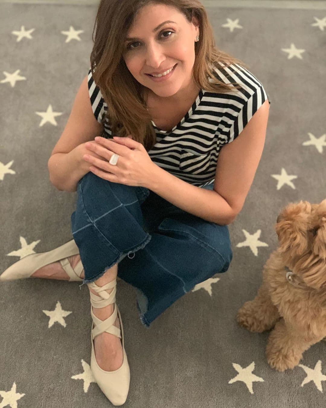 Otra sonrisa llena de luz, tanto o más que las estrellas que la acompañan, es la de nuestra querida Marcela Sarmiento, tras haberle ganado la batalla al covid-19.