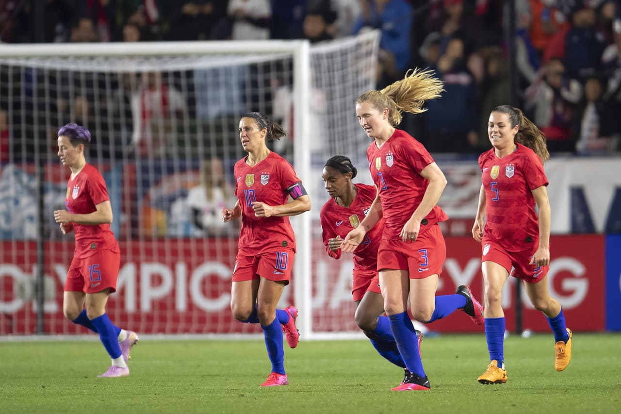 Con goles de Christen Press, Rose Lavelle y doblete de Samantha Mewis, Estados Unidos golea y elimina a México.