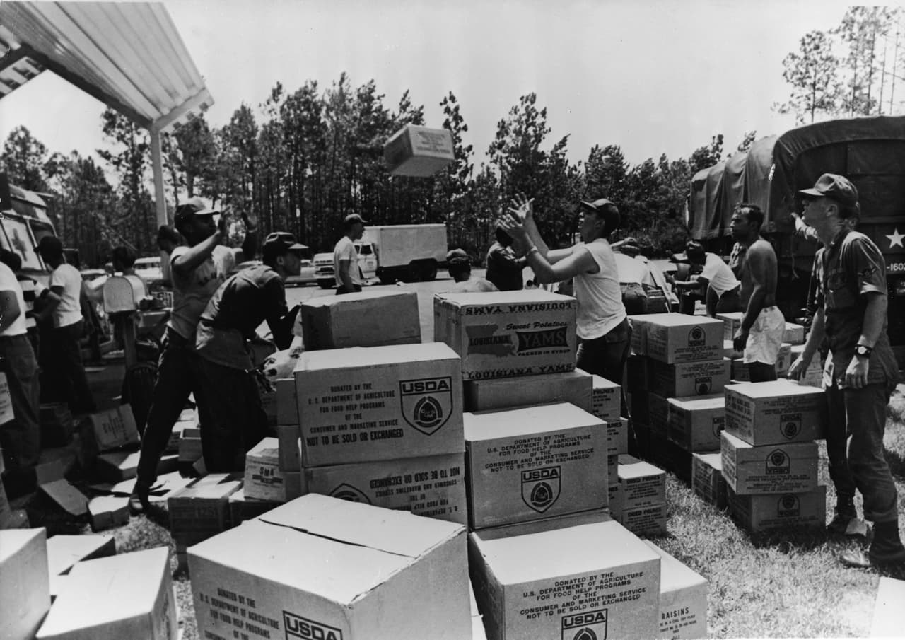 <h3 class="cms-H3-H3">2. Huracán Camille (agosto de 1969)</h3>
<br>
<br>🌀 
<b>Presión mínima en milibares: </b>900
<br>
<br>🌀 
<b>Velocidad máxima de vientos al tocar tierra: </b>150 mph (241 kph).
<br>
<br>🌀
<b> Velocidad máxima de vientos registrada: </b>150 mph (241 kph).
<br>
<br>🌀 
<b>Áreas afectadas:</b> Cuba, sur de Estados Unidos.
<br>