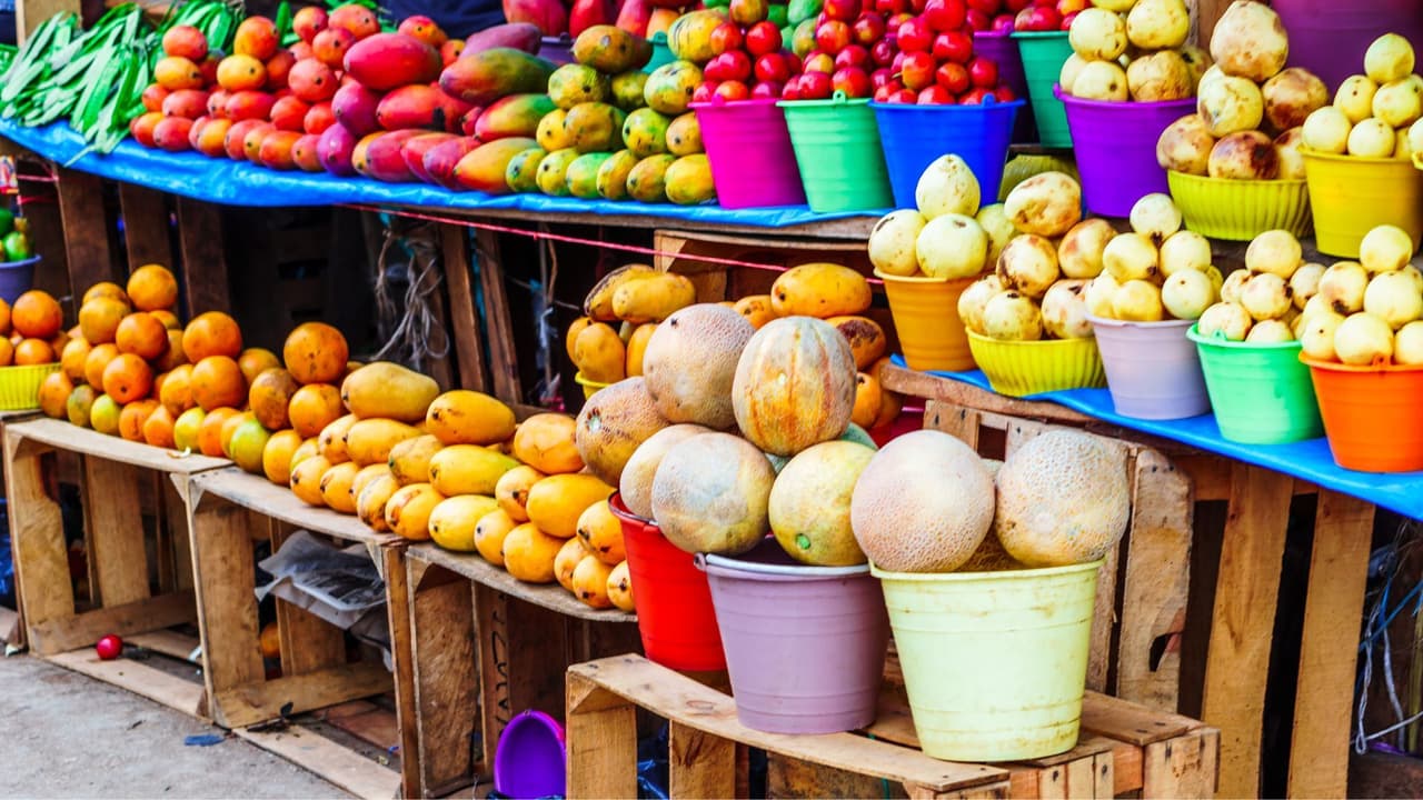 ¿Cómo afectará a EEUU la decisión de Trump de imponer aranceles a Canadá y México?