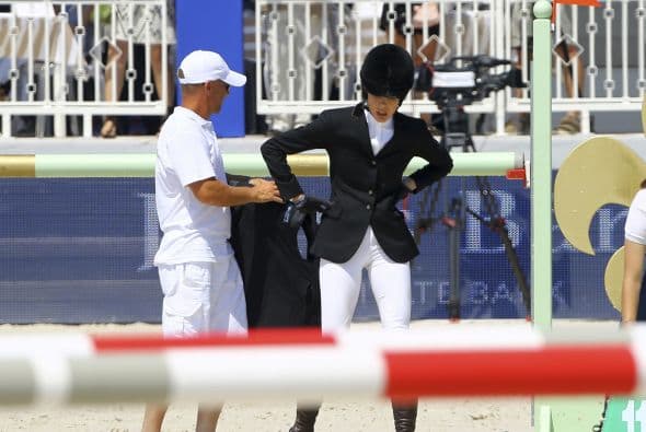 ¡Carlota traía bien puesto su casco!