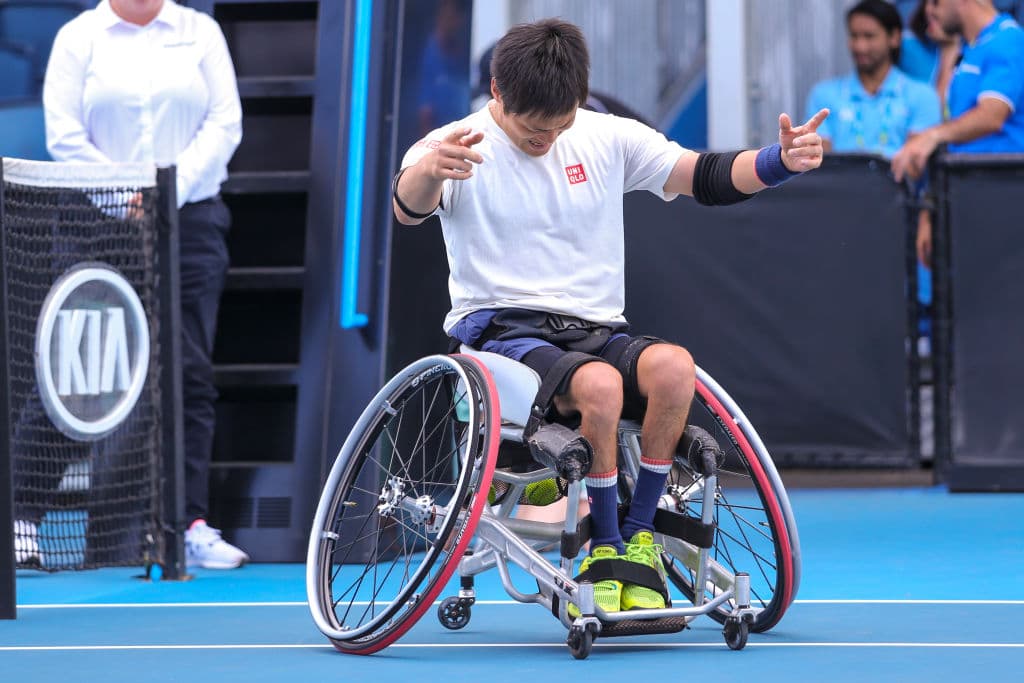 Con una gran remontada, Djokovic vence al austriaco Dominic Thiem con parciales de 6-4 / 4-6 / 2-6 / 6-3 / 6-4 y, por octava ocasión, se lleva el Australian Open y vuelve a ser el número uno.