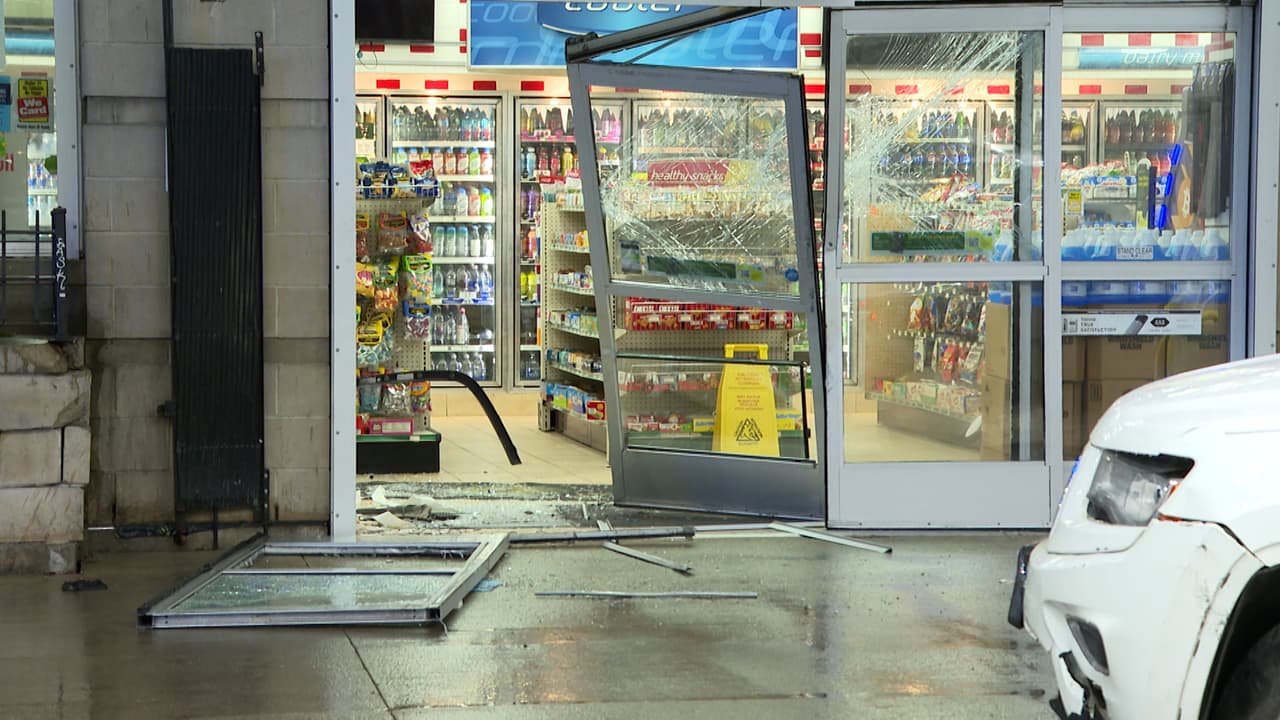 Aparatoso robo en River North: irrumpen en gasolinera BP para llevarse un cajero automático