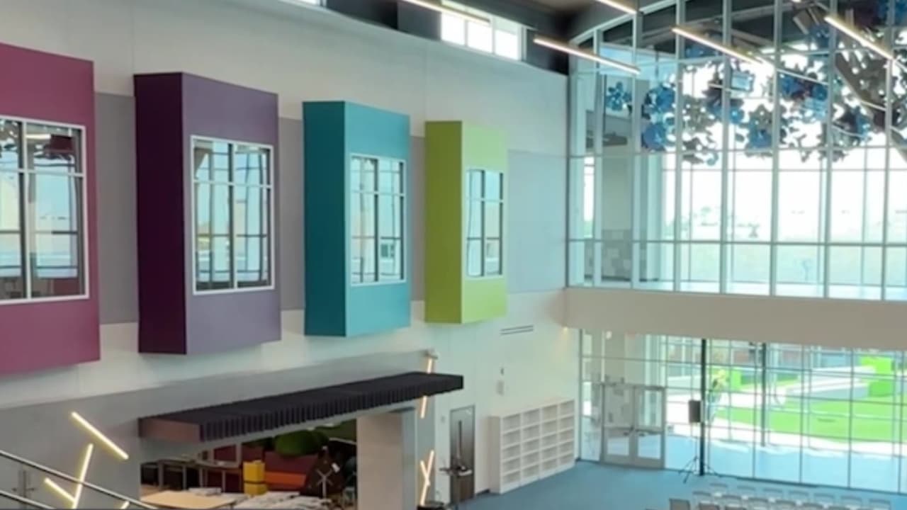 Inauguran la escuela primaria Legacy en Uvalde en honor a víctimas del tiroteo: así fue construida