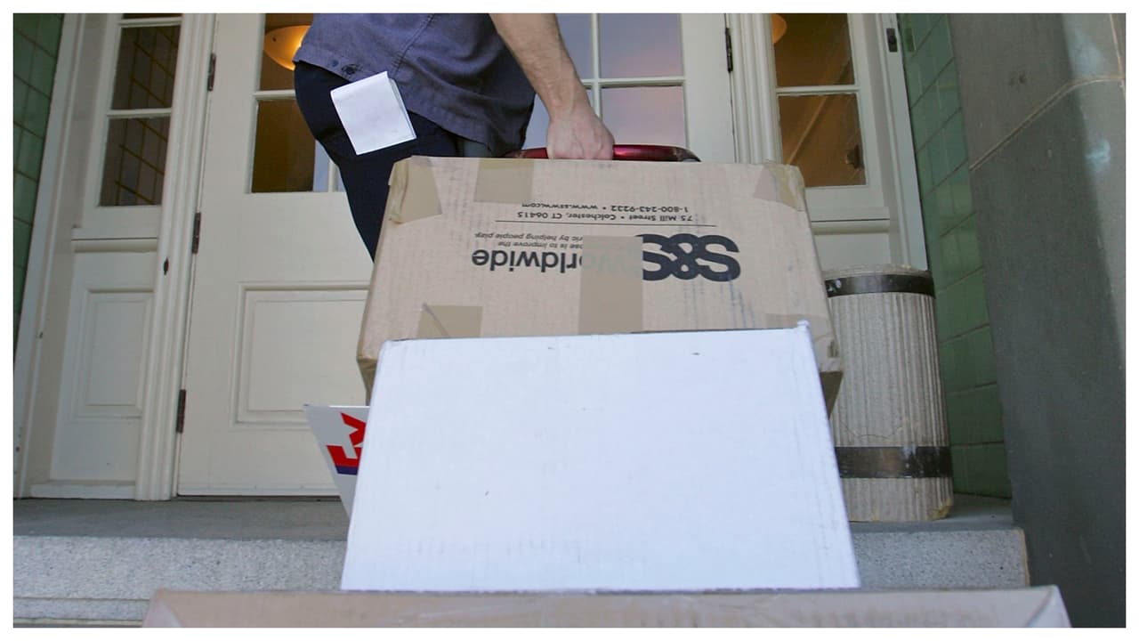 La llegada de ‘Thanksgiving’ trae consigo las tradicionales compras de 'Black Friday', muchas personas eligen también adquir sus productos a través del Internet.